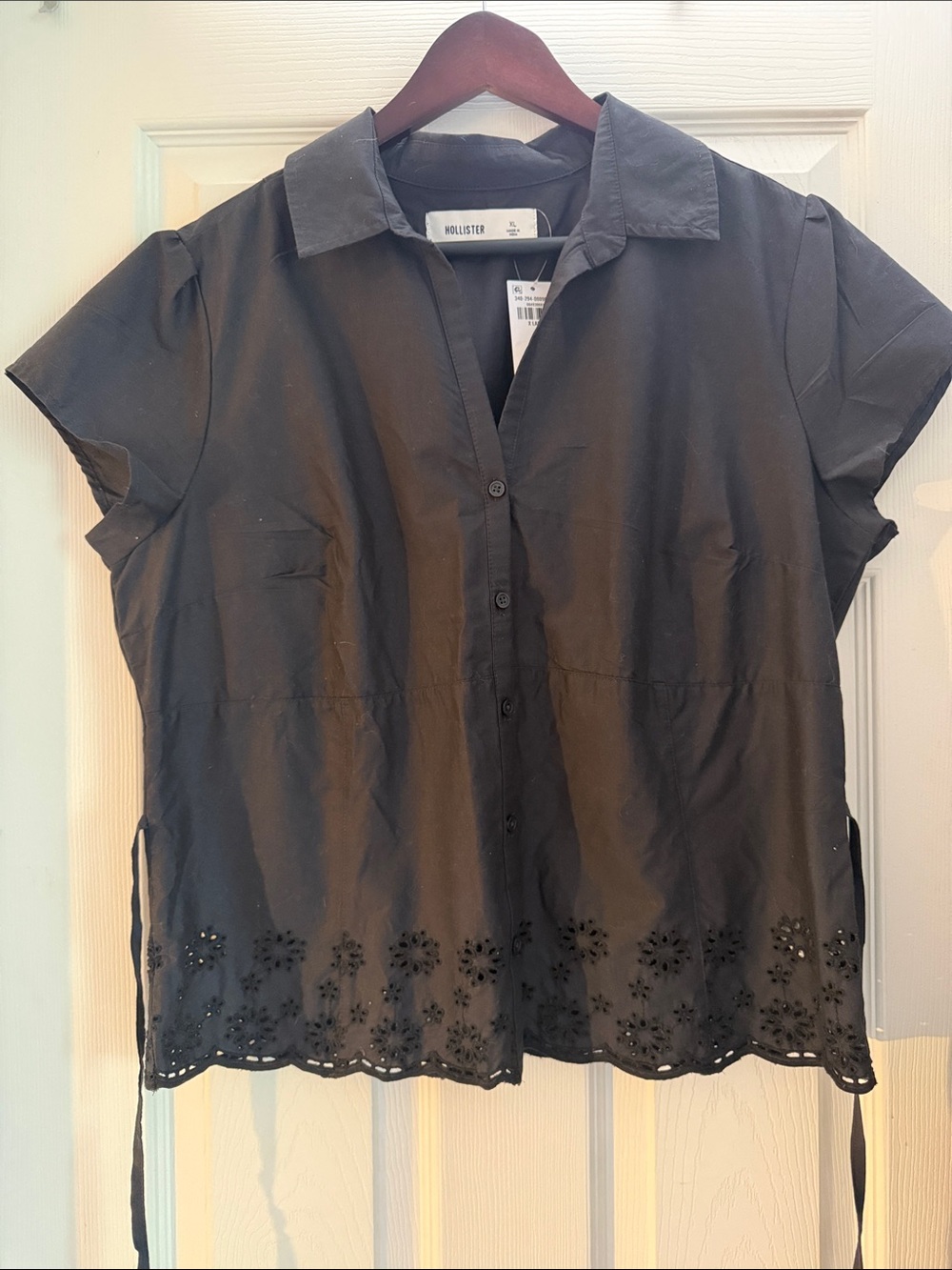 NWT Hollister Black Short-Sleeve Button-Down Top with Eyelet Hem